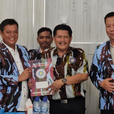 Terima SK Baru dari DPP, IPK Riau Semakin Solid di Grand Elite