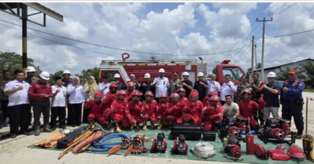 Bupati Inhu Cek Kesiapsiagaan Karhutla PT Inecda, Teken MoU Hibah Kebun untuk Masyarakat Adat