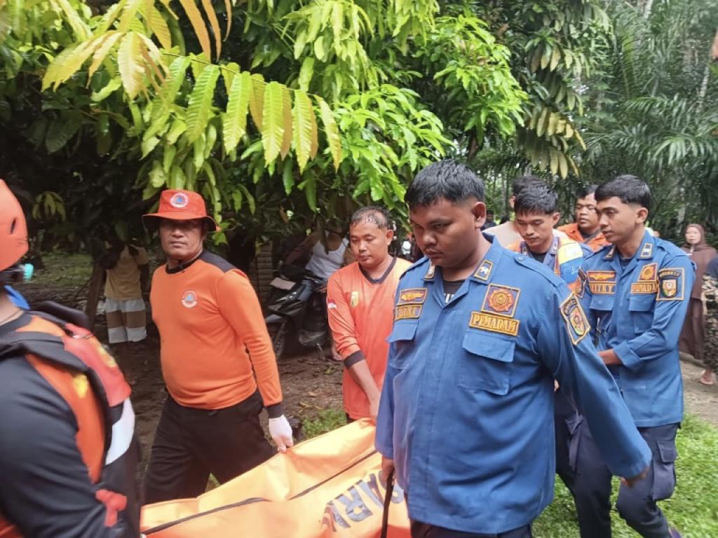 Polsek Pangean Bersama Tim Gabungan Temukan Korban Tenggelam di Sungai Kuantan