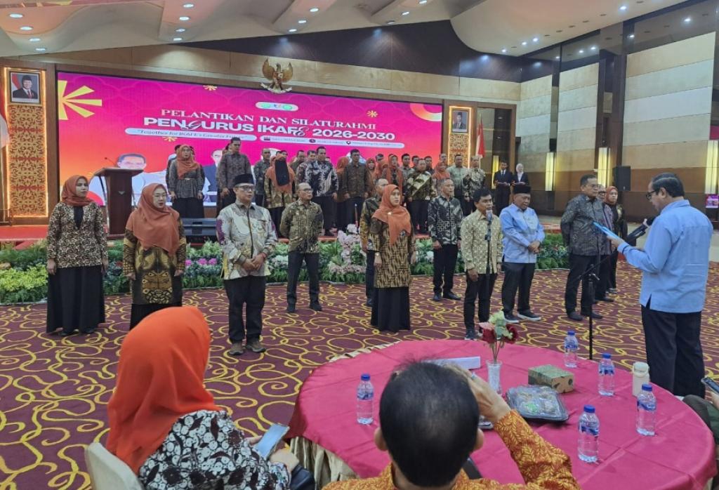 Pengurus IKAFE Unri 2026-2030 Dilantik, Aslan Wiguna Ajak Alumni Perkuat Kolaborasi dan Inovasi