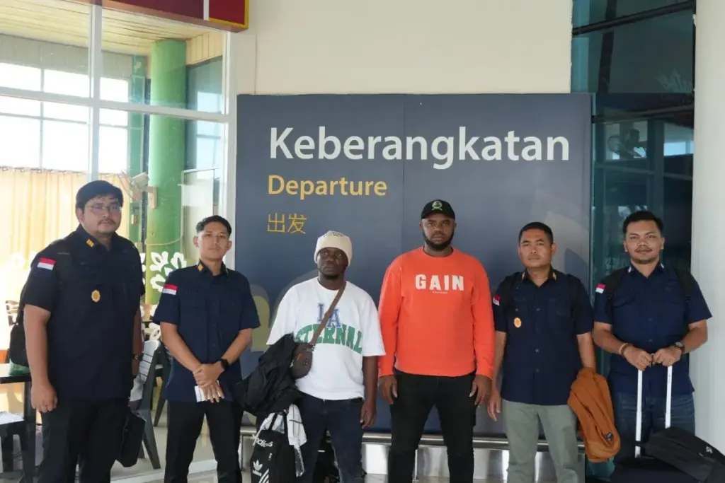 Rudenim Tanjungpinang Deportasi Dua WN Nigeria yang Overstay Lebih dari 60 Hari
