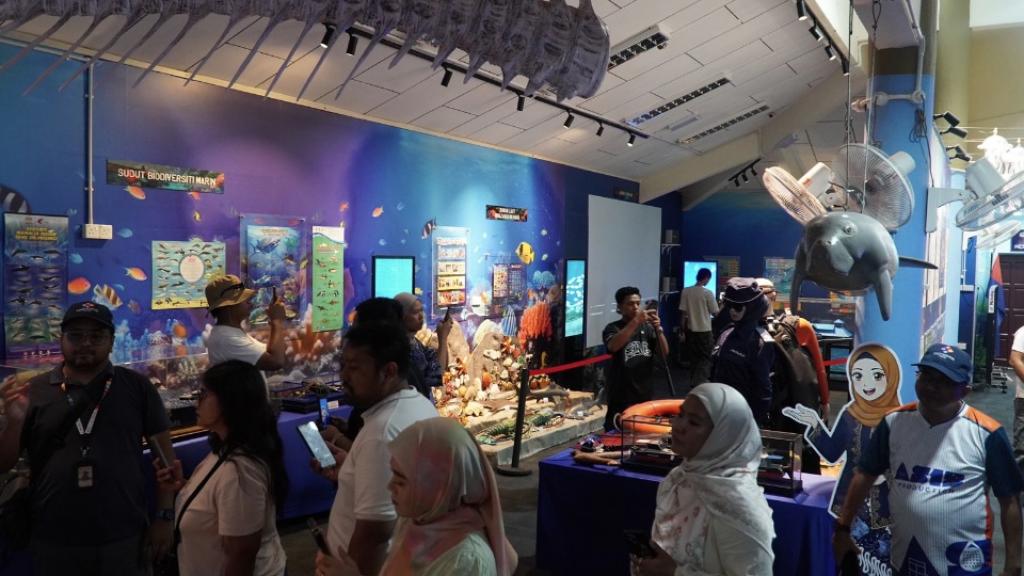 Dari Galeri ke Pulau Eksotis, Menyelami Pesona Laut Mersing Sejak Langkah Pertama