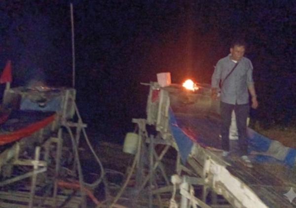 Polsek Kuantan Mudik Musnahkan Dua Rakit PETI di Area HGU PT KTBM