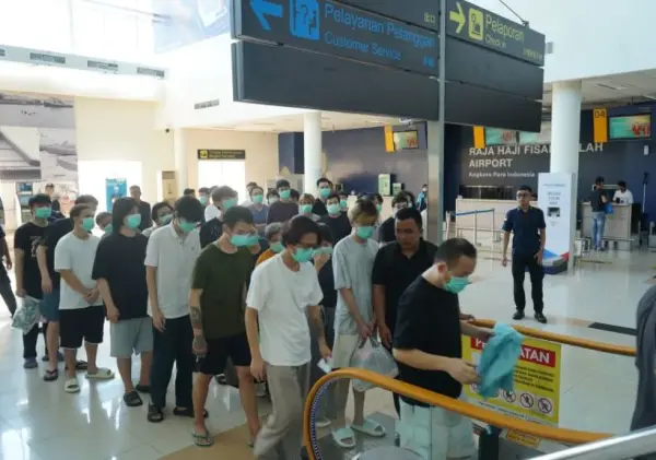 Rudenim Tanjungpinang Deportasi 67 WN Tiongkok Pelaku Penipuan Investasi dan Judi Online di Batam