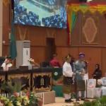 Puisi Dodi Irawan Bakaghojoo Getarkan Rapat Paripurna HUT Riau di Gedung DPRD