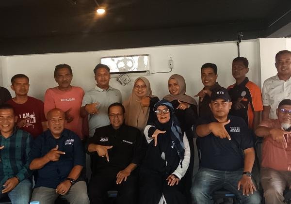 Rapat Konsolidasi dengan Plt Ketua JMSI Kampar, JMSI Riau Minta Netty Seceoatnya Gelar Muscab