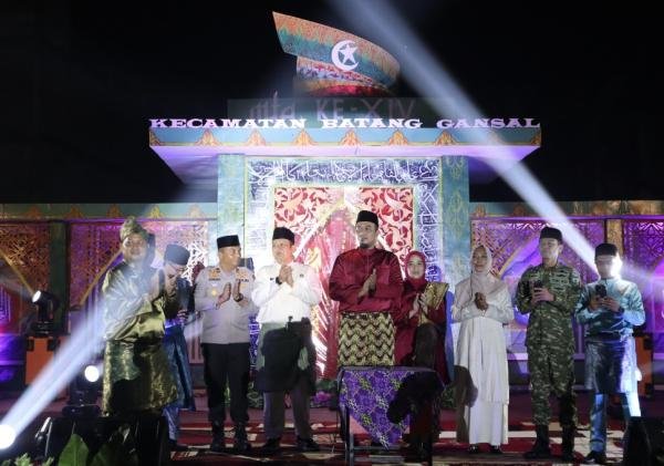 Bupati Ade Agus Hartanto Buka MTQ Kecamatan se-Inhu, Tekankan Pembinaan Generasi Qurani