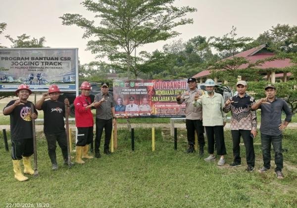 Cegah Karhutla, PT Arara Abadi dan Polsek Tualang Sosialisasi ke Warga