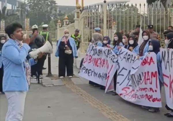 Mahasiswa Unri Protes Kabut Asap, Desak Pemerintah Serius Tangani Karhutla