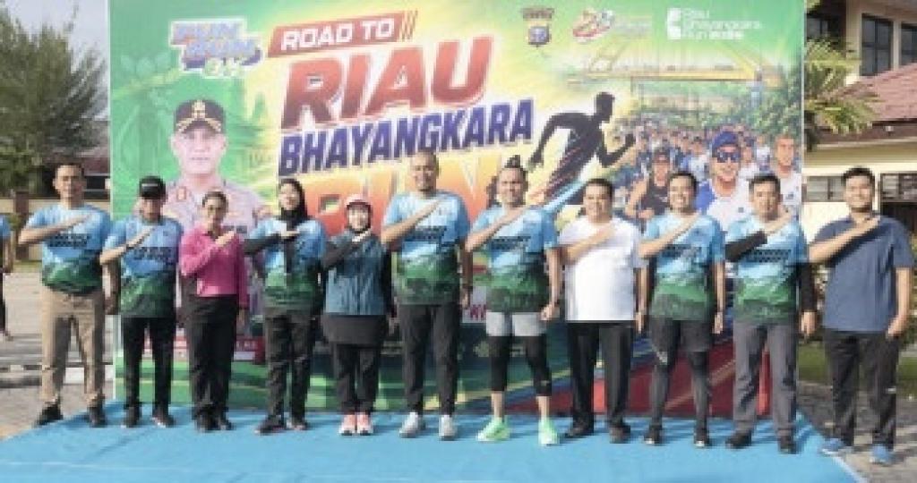 Bupati Inhu dan Forkopimda Meriahkan Fun Run 8K Sambut Hari Bhayangkara 2026