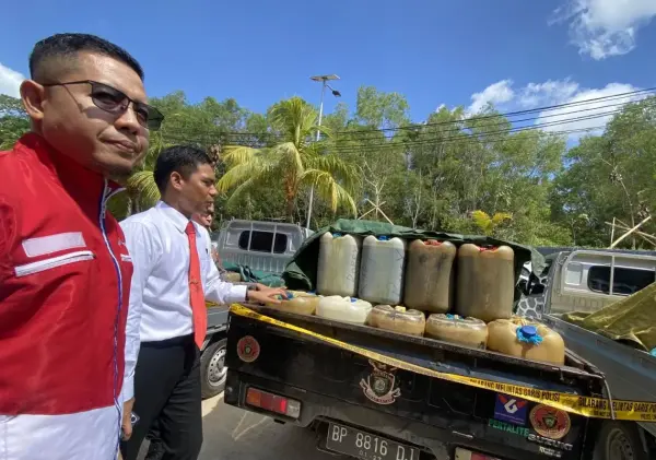 Polda Kepri Tangkap Tiga Pelaku Penyelewengan Pertalite, Kerugian Negara Capai Rp692 Juta