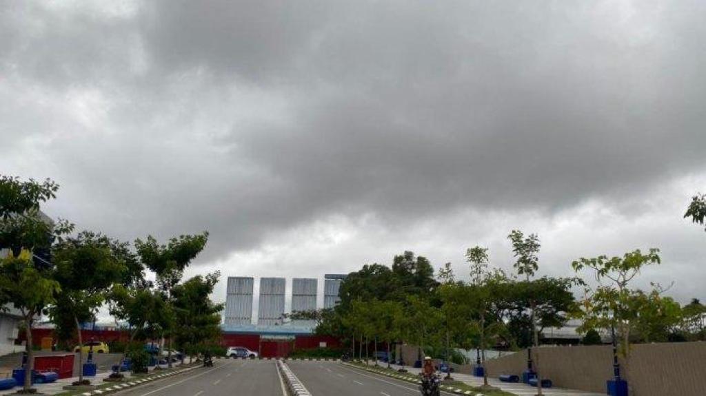 Pagi Ini hingga Malam, Hujan Lokal Berpotensi Petir di Seluruh Kepri