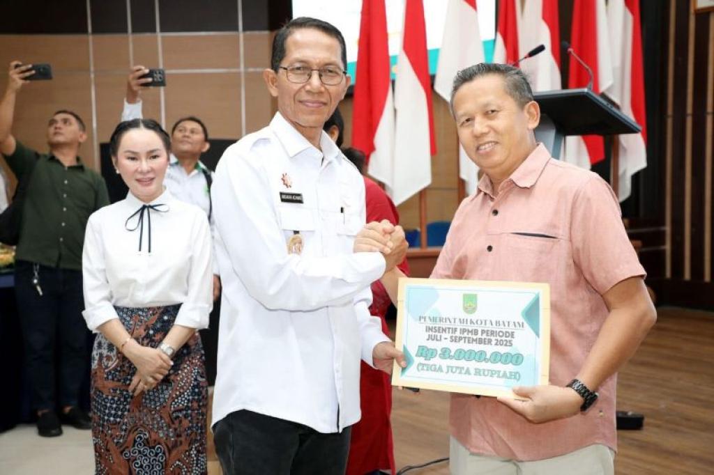 Pemko Batam Salurkan Insentif Kepada 6.514 Pengurus Keagamaan