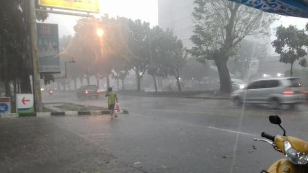 Update Cuaca Riau: Hujan Ringan hingga Lebat Diprakirakan di Sebagian Besar Wilayah