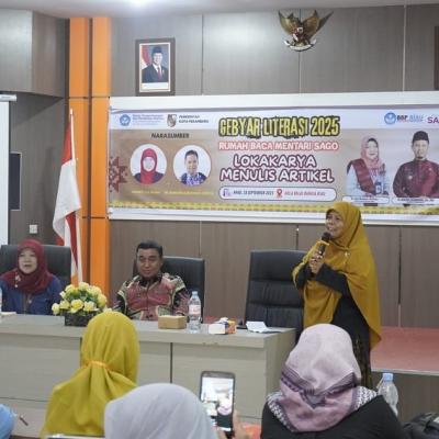 Rumah Baca Mentari Sago Gelar Lokakarya Menulis Artikel dalam Semarak Gebyar Literasi 2025