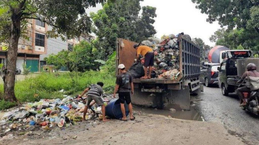 Sampah Masih Banyak, DLHK Pekanbaru Minta PT EPP Pasang GPS