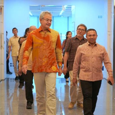 Sampaikan Aspirasi Daerah, Gubri Abdul Wahid Temui Dirut PHR dan SKK Migas Sumbagut