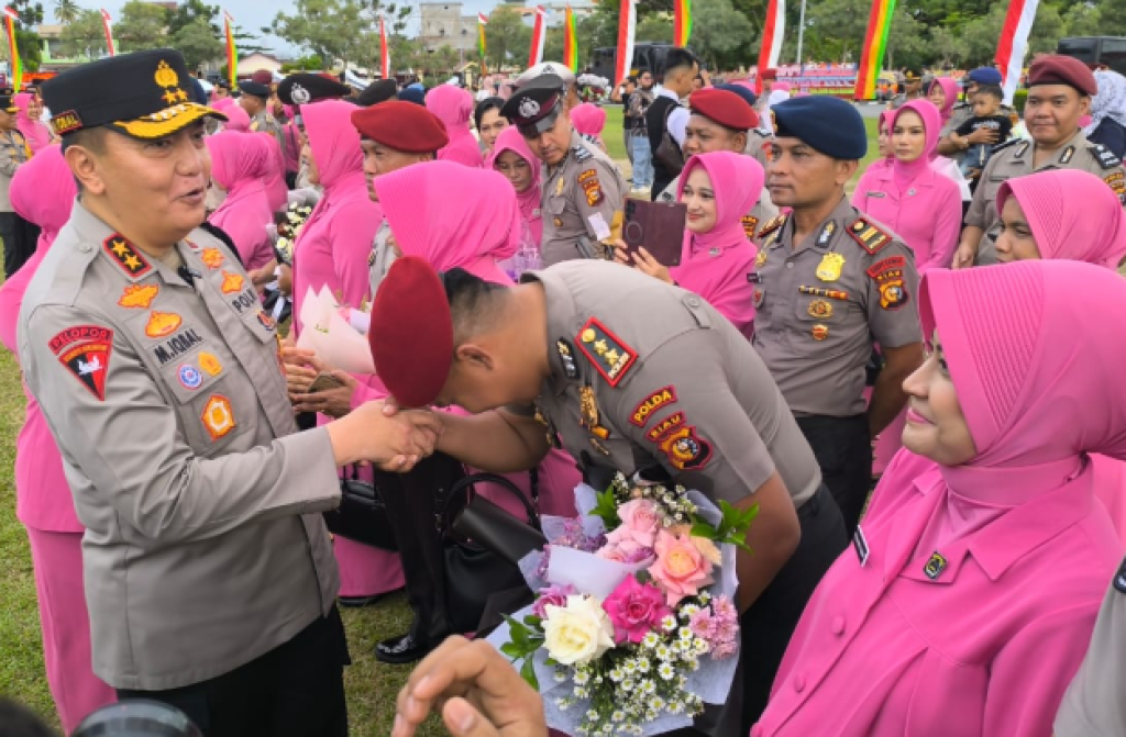 Sebanyak 848 Personel Polda Riau Naik Pangkat, M. Iqbal: Harus Berikan Pelayanan Terbaik Kepada Masyarakat