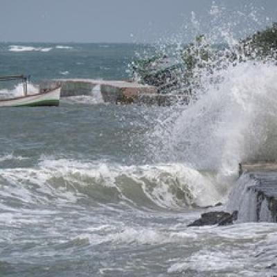 BMKG Ingatkan Potensi Cuaca Ekstrem di Lingga dan Natuna Akhir Pekan ini