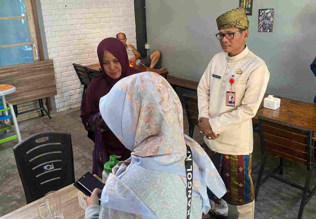 Nongkrong di Warung Kopi Saat Jam Kerja, 13 Pegawai Terjaring Kegiatan Penegakan Disiplin