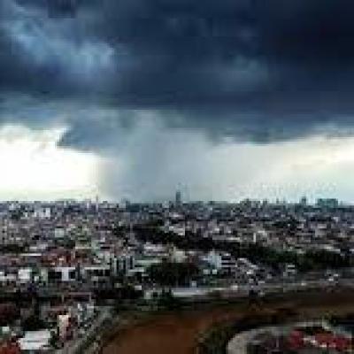 Awas Cuaca Ekstrem! Hujan Lebat dan Petir Diprediksi Landa Riau Hari Ini