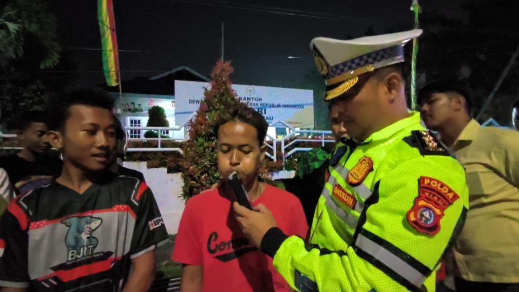 Menjaga Jalanan di Tengah Malam, Blue Light Patrol Tekan Pelanggaran Lalu Lintas