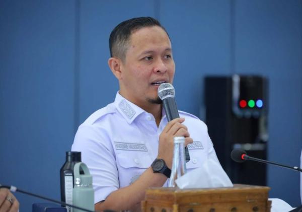 Wali Kota Pekanbaru Siapkan Reward bagi Warga Laporkan Pembuang Sampah Sembarangan