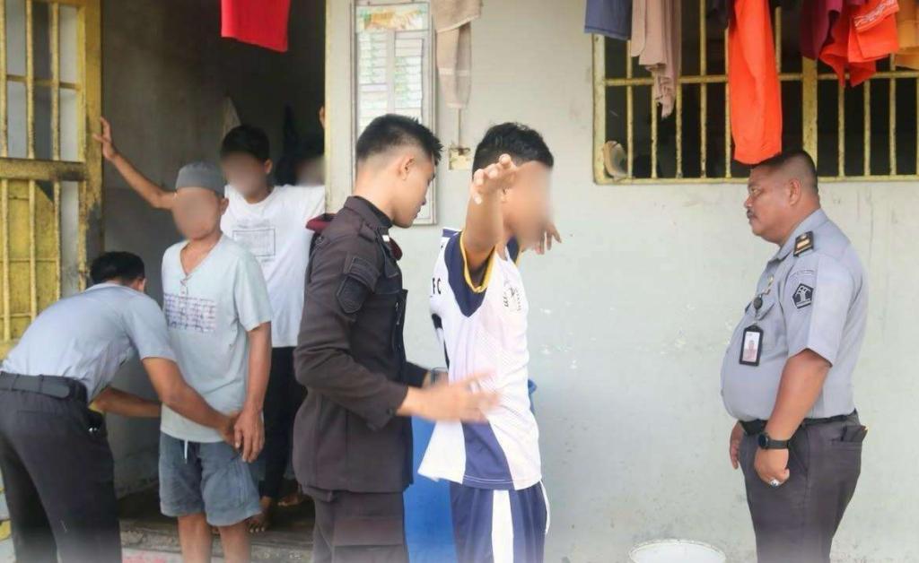 Razia di Lapas Tanjungpinang, Petugas Temukan Sejumlah Barang Terlarang