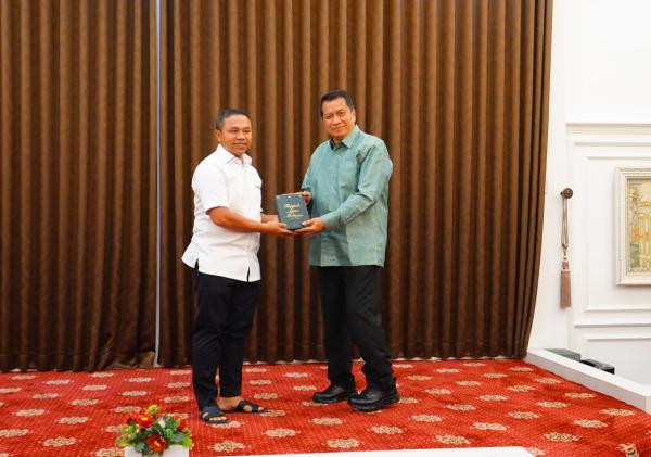 Terima Kunjungan Wamen PANRB dan Kepala ANRI, Gubri Bahas Sejumlah Isu Strategis