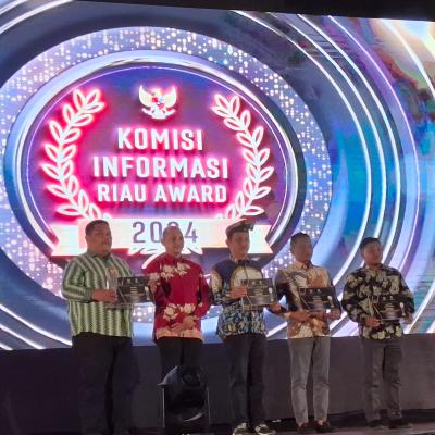 Terima Penghargaan Dari Komisi Informasi Riau, Bawaslu Siak Raih Predikat Informatif