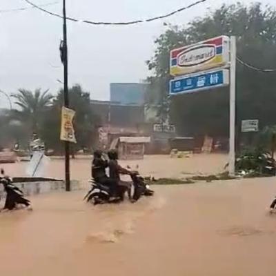 Amsakar Instruksikan Seluruh Camat di Batam Berkoordinasi Tangani Banjir