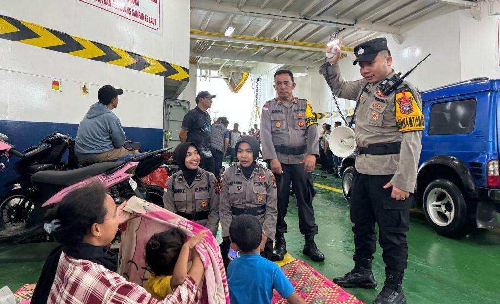 Kapolres Natuna Pastikan Pengamanan Arus Balik di Pelabuhan Penagi