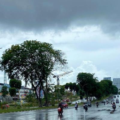Prakiraan Cuaca Kepri 19 April: Waspada Hujan Petir dan Angin Kencang