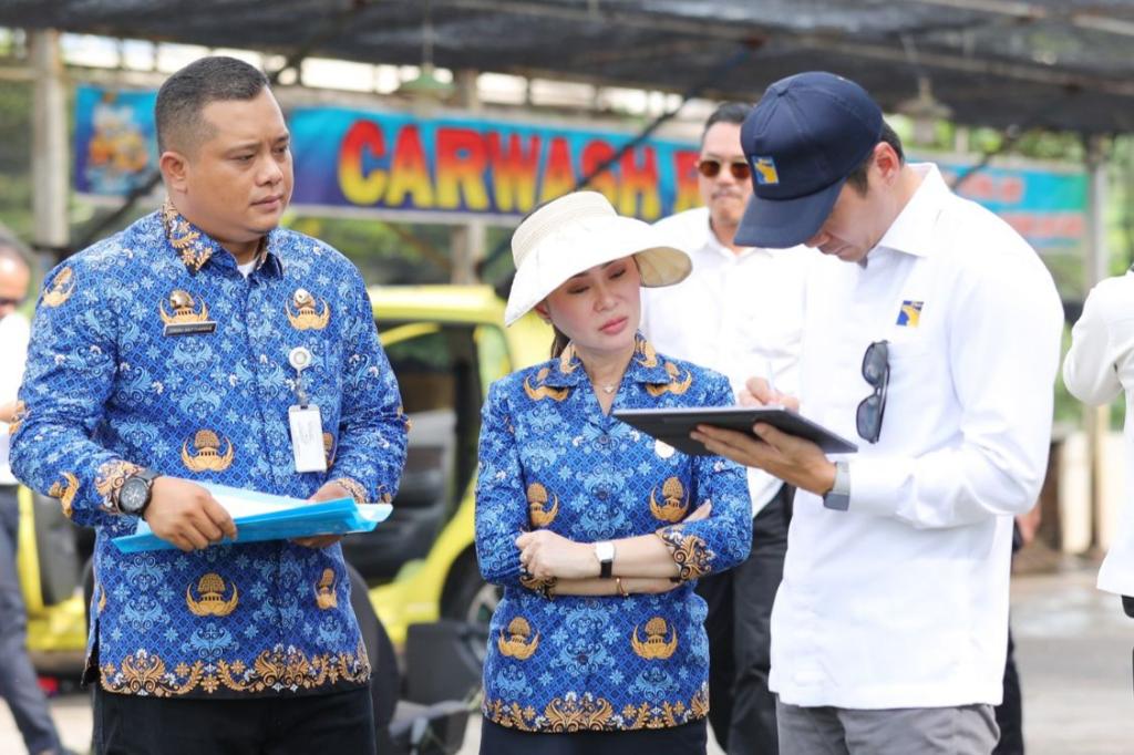 Pastikan Sesuai Kriteria, Li Claudia Tinjau Lokasi Usulan TPS Baru