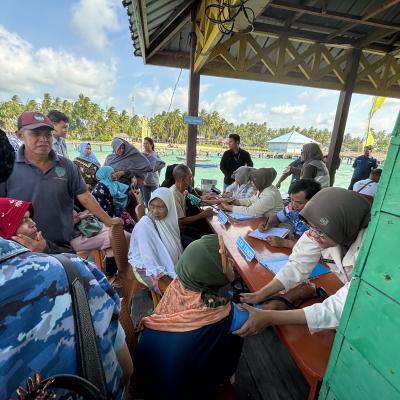 TNI AU Gelar Baksos dan Pemeriksaan Kesehatan di Natuna